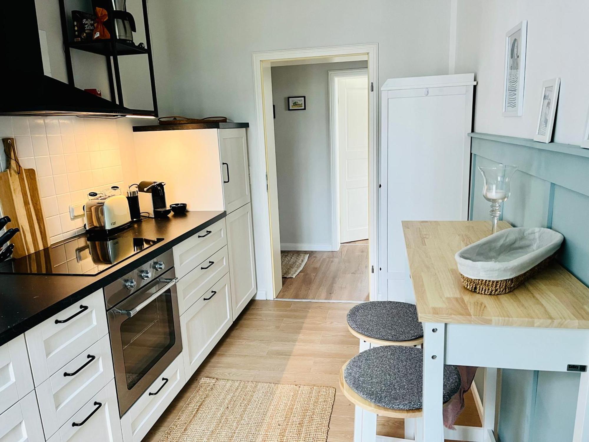 Traumwohnung Mit Stadthafen-Panorama! Zwei Schlafzimmer, Parkplatz Rostock Exterior foto